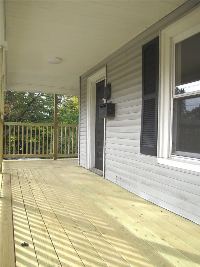 31 Pleasant Street Pembroke NH 03275