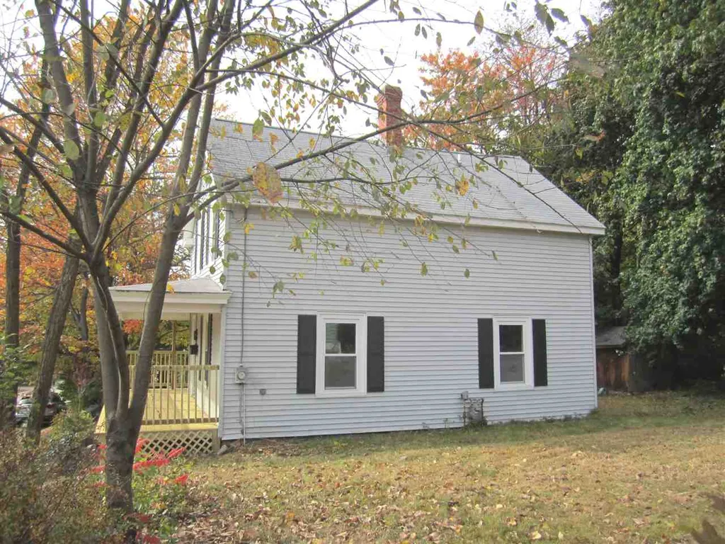 31 Pleasant Street Pembroke NH 03275