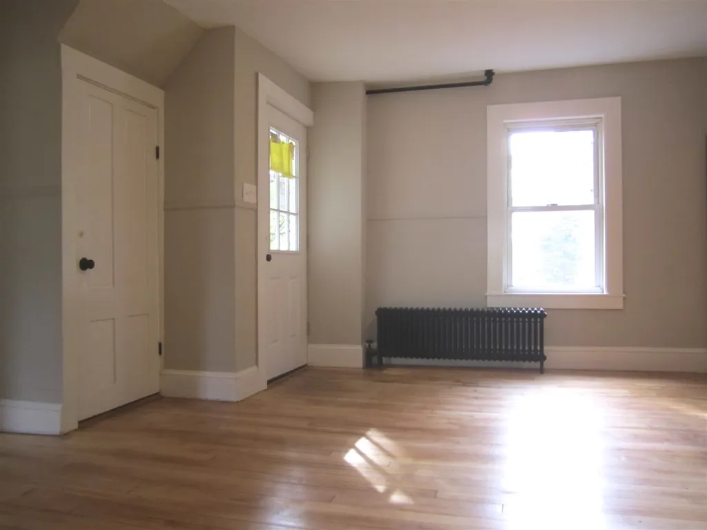 31 Pleasant Street Pembroke NH 03275