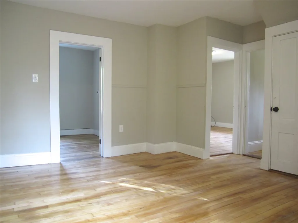 31 Pleasant Street Pembroke NH 03275