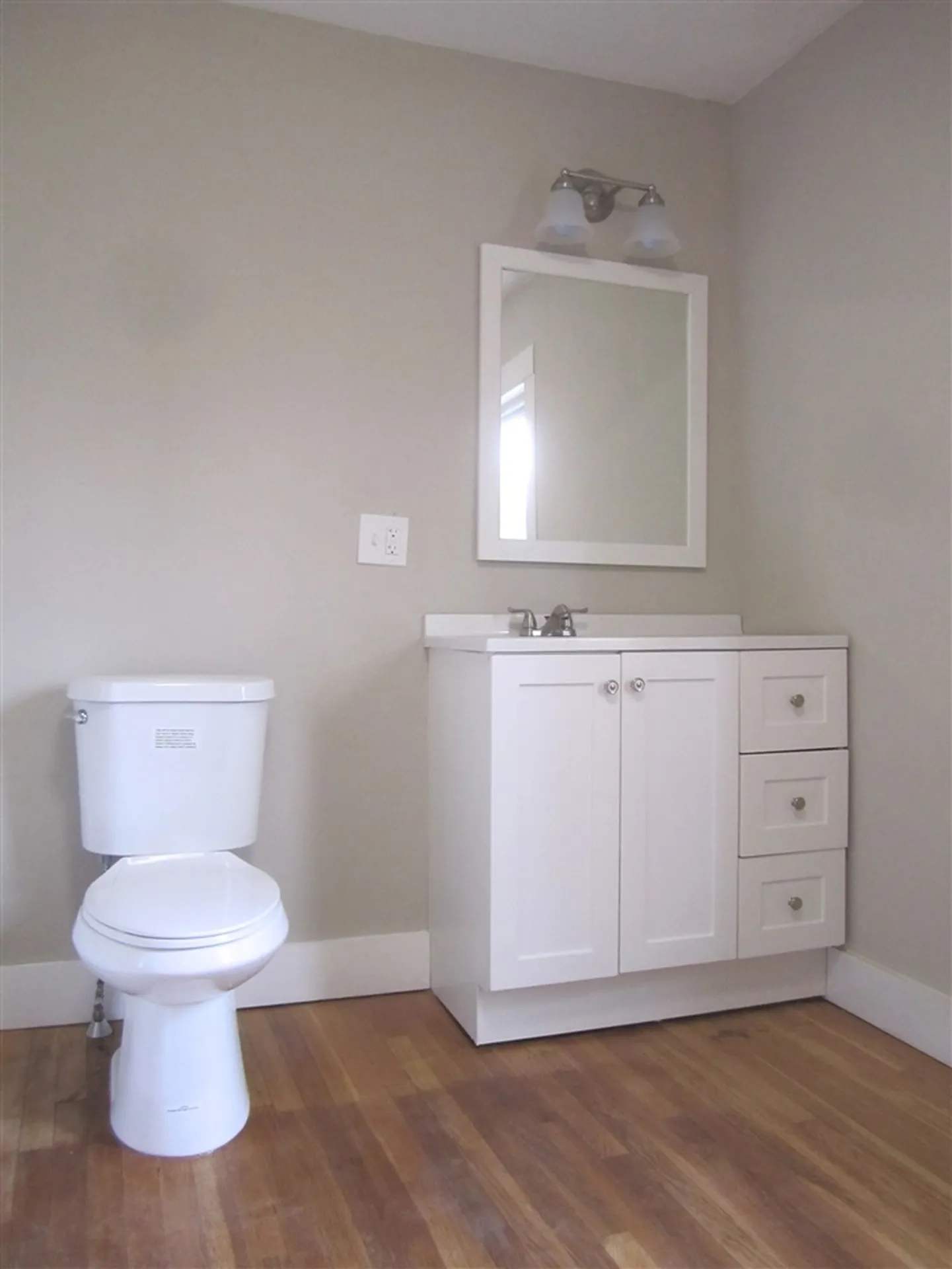 31 Pleasant Street Pembroke NH 03275