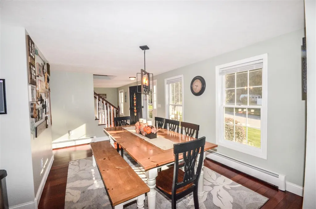 32 Level Street Merrimack NH 03054