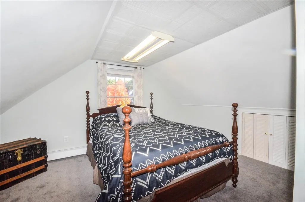 32 Level Street Merrimack NH 03054