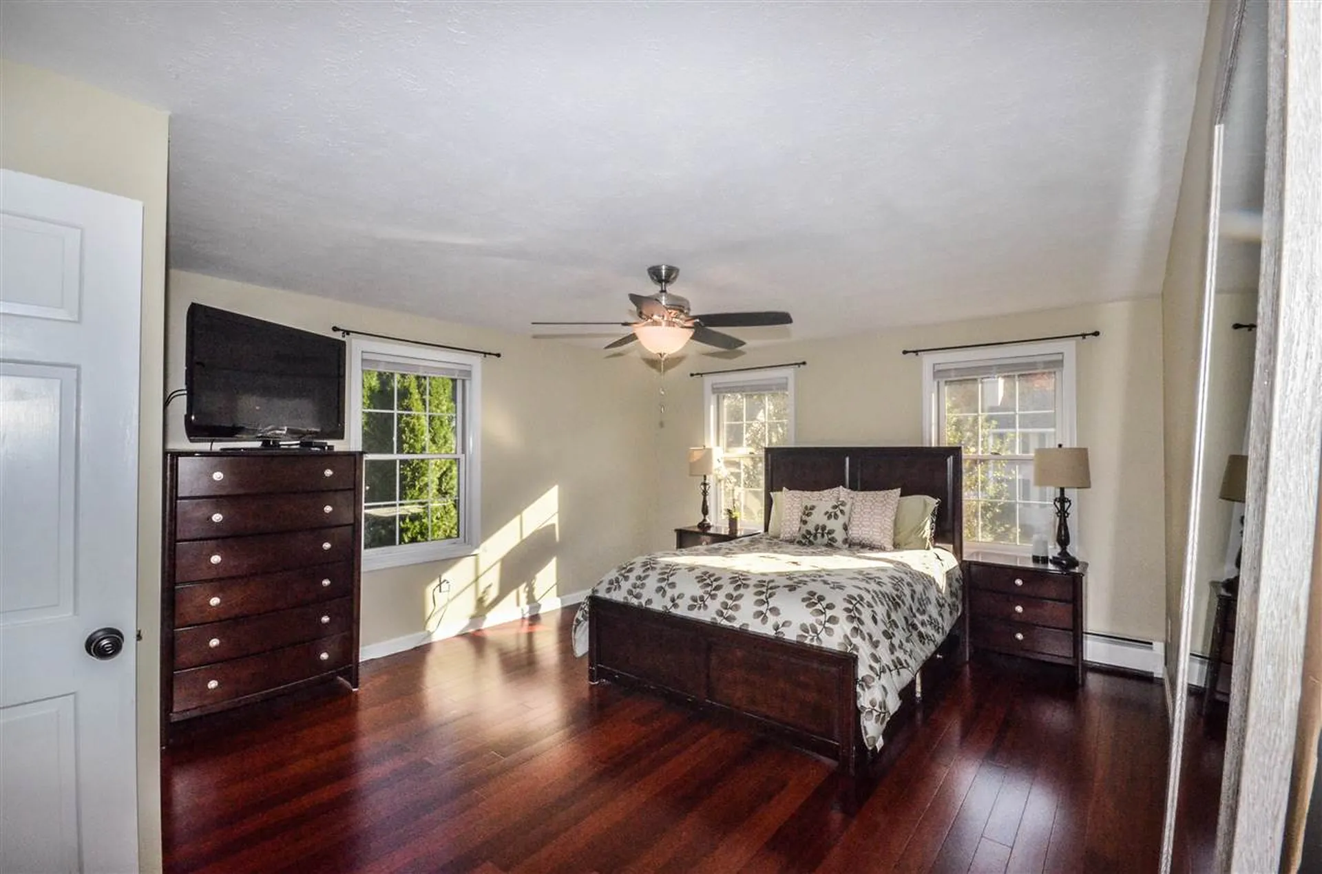 32 Level Street Merrimack NH 03054