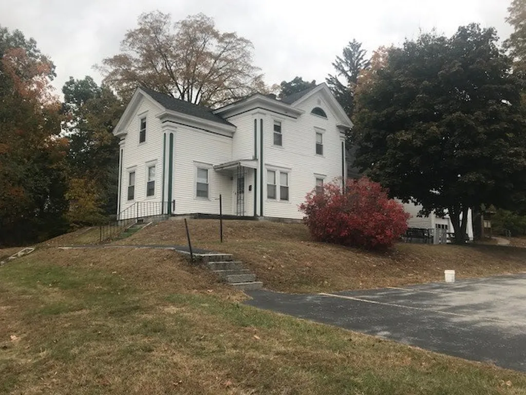 26 Amherst Street Milford NH 03055