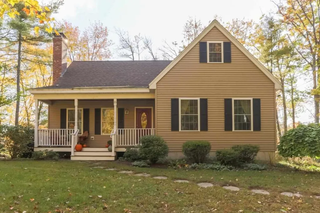 15 Union Lake Road Barrington NH 03825