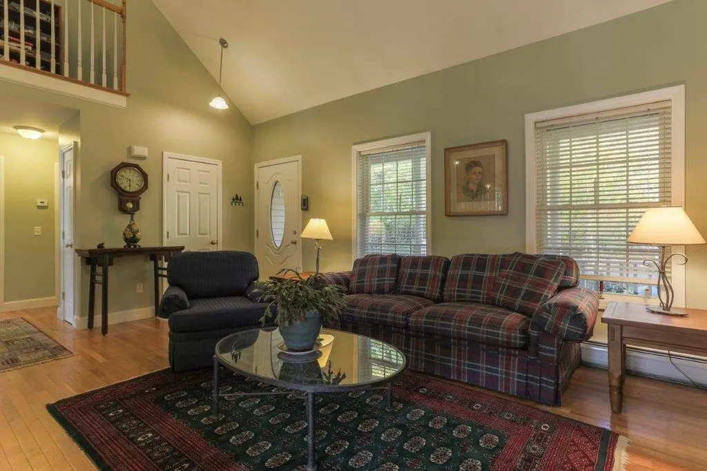 15 Union Lake Road Barrington NH 03825