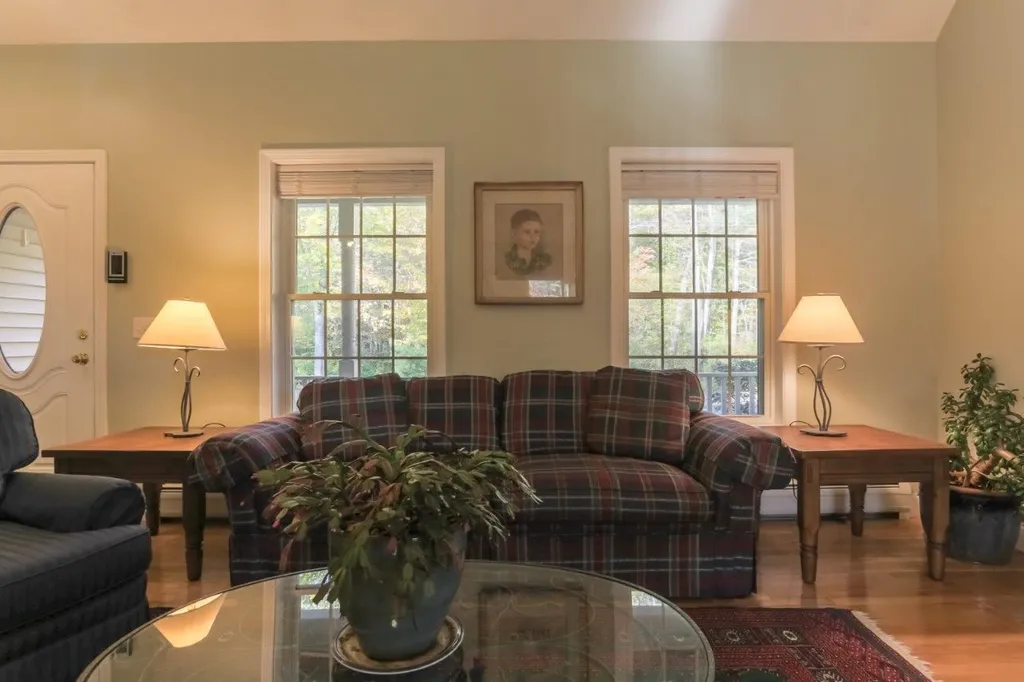 15 Union Lake Road Barrington NH 03825