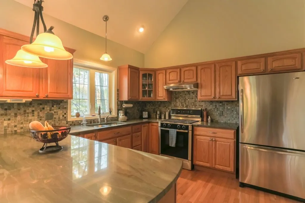 15 Union Lake Road Barrington NH 03825