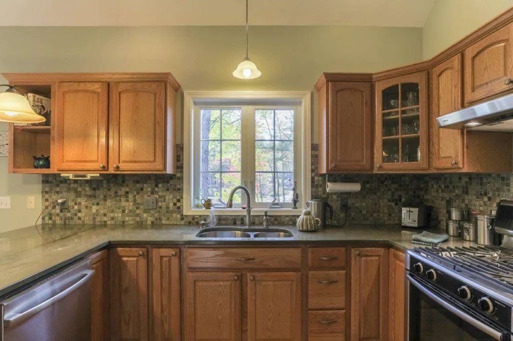 15 Union Lake Road Barrington NH 03825
