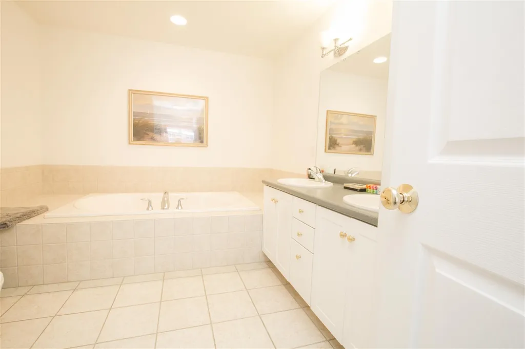 35 Haileys Way Colchester VT 05446