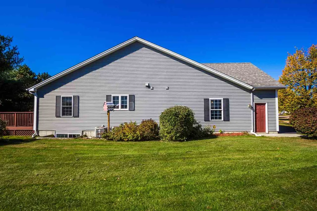 35 Haileys Way Colchester VT 05446