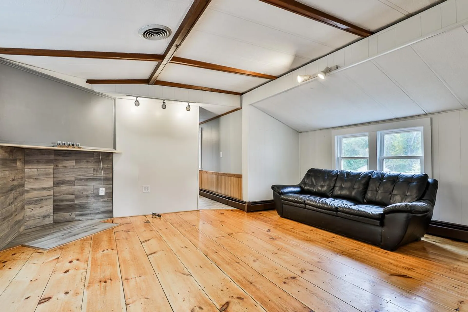 432 Middle Road Brentwood NH 03833