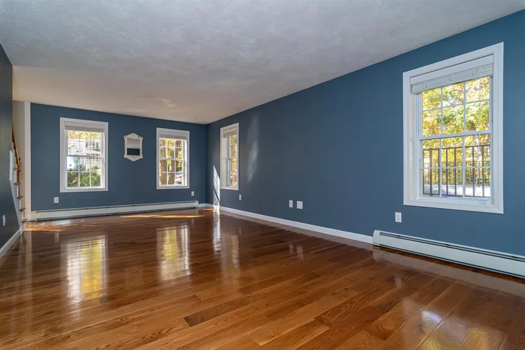 53 Victoria Farm Road Fremont NH 03044