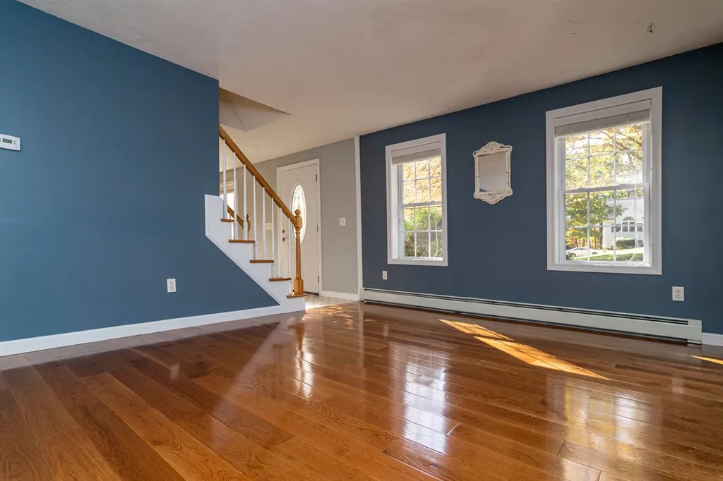 53 Victoria Farm Road Fremont NH 03044