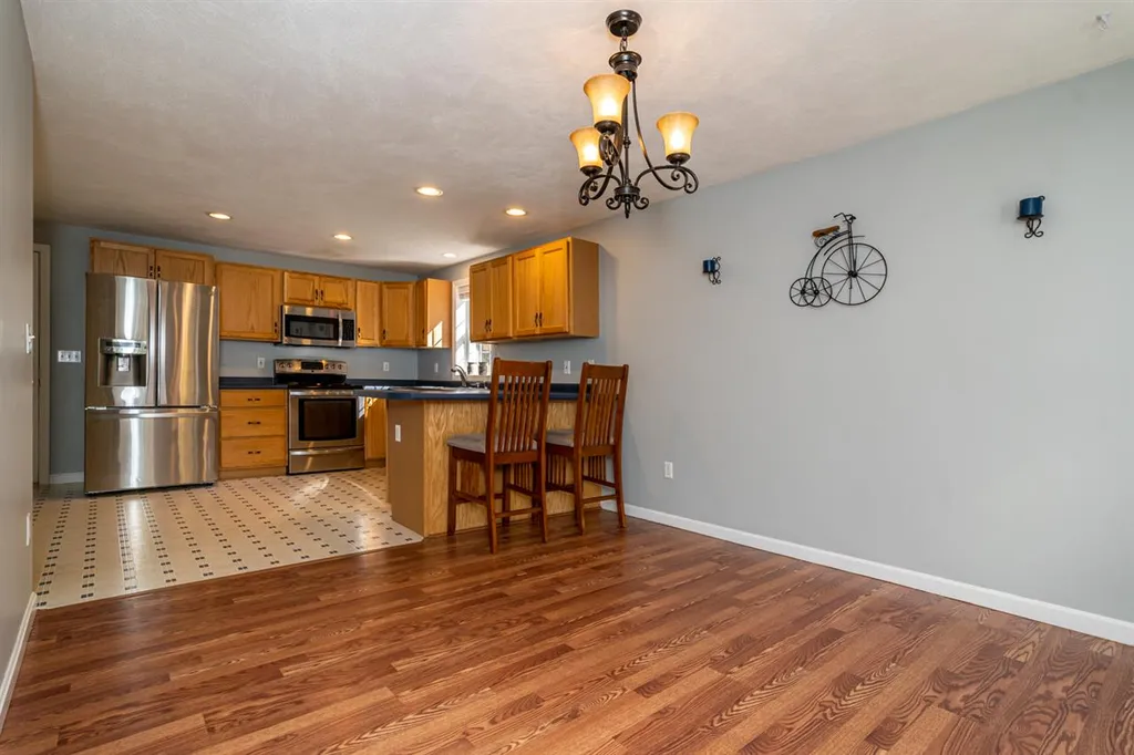 53 Victoria Farm Road Fremont NH 03044