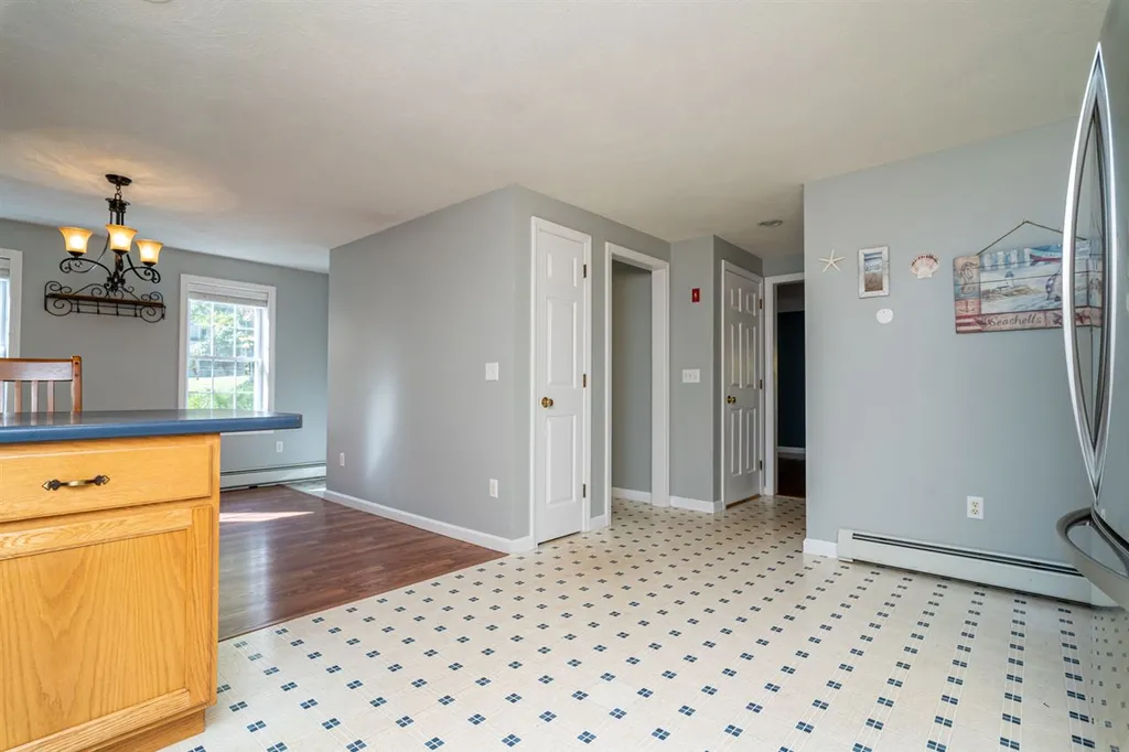 53 Victoria Farm Road Fremont NH 03044