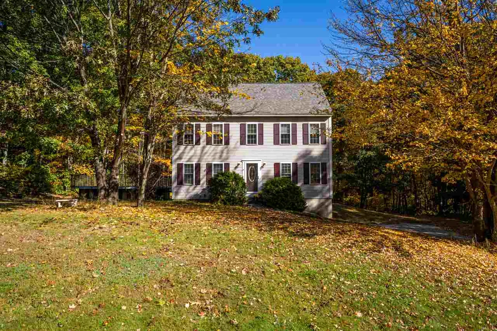 53 Victoria Farm Road Fremont NH 03044