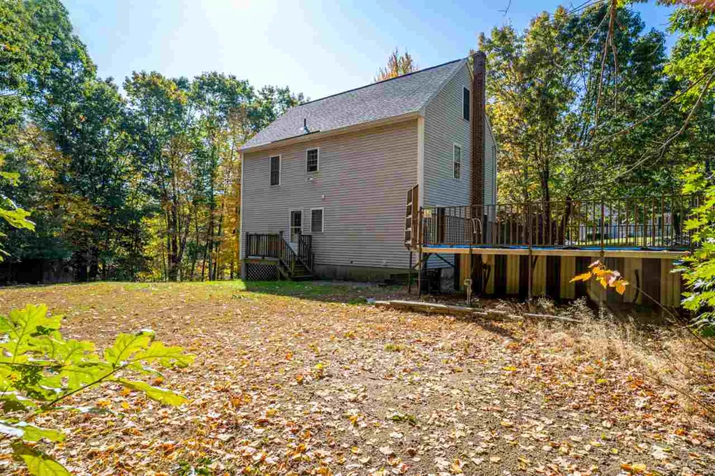 53 Victoria Farm Road Fremont NH 03044
