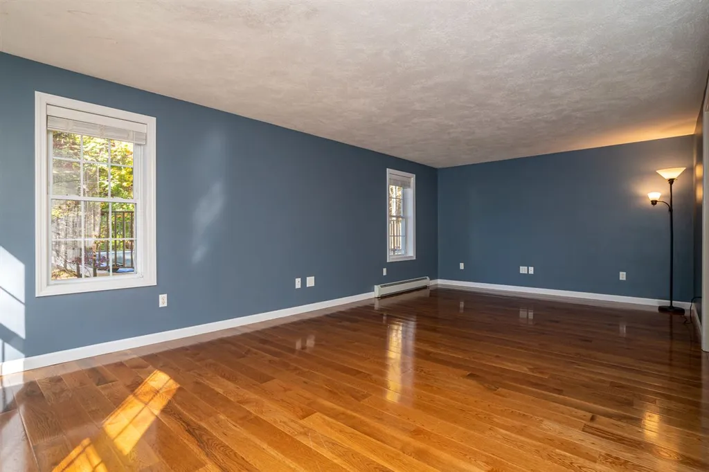 53 Victoria Farm Road Fremont NH 03044