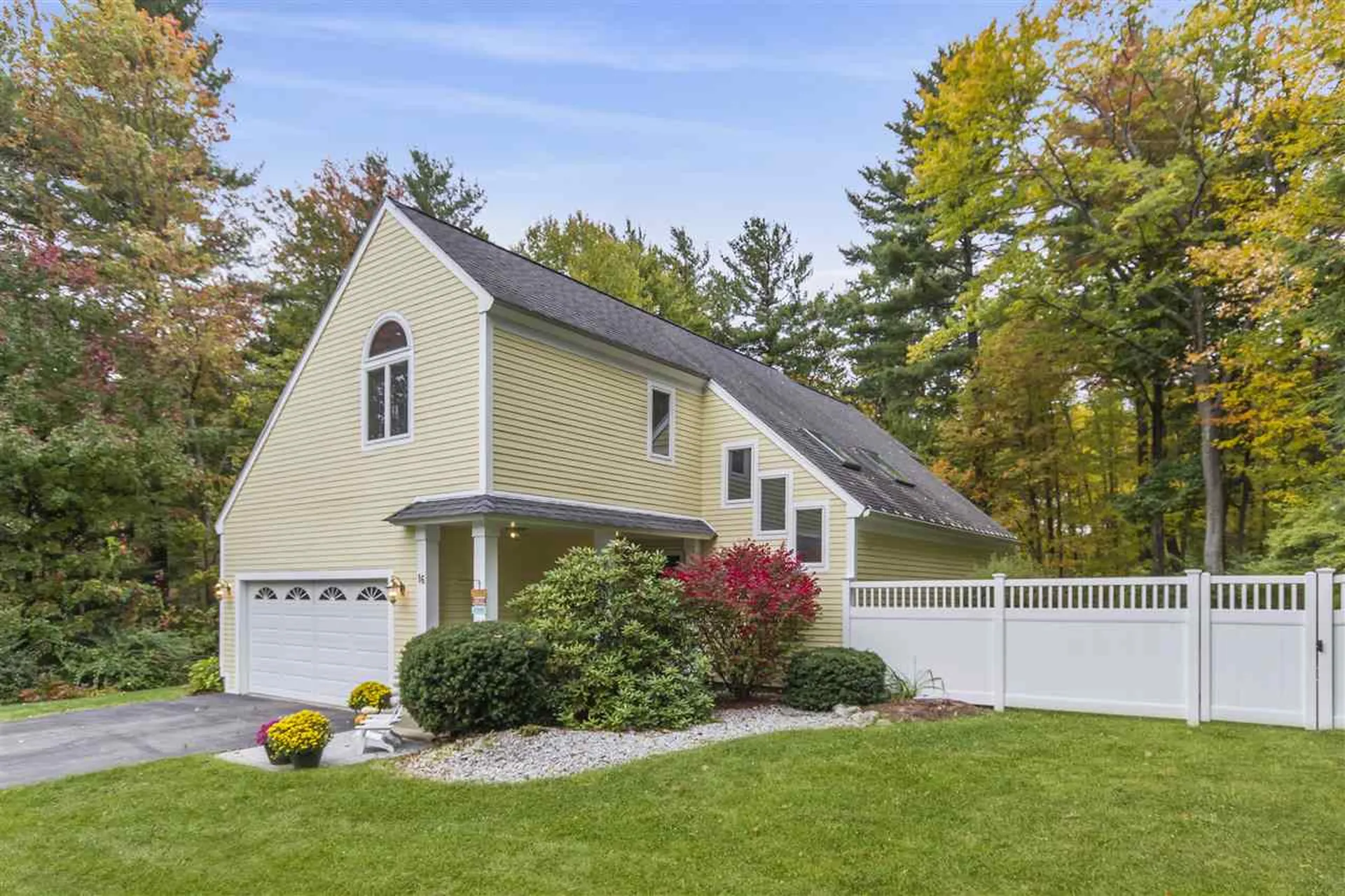 16 Lindsay Road Hooksett NH 03106