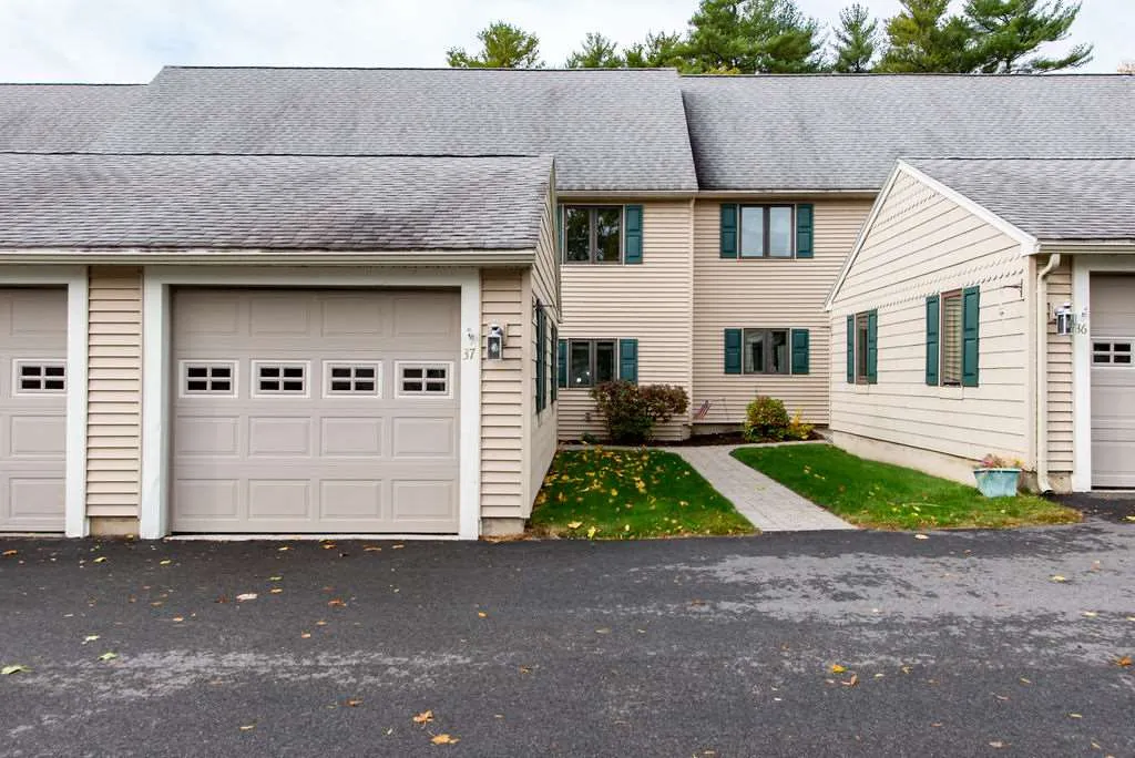 37 Hampton Towne Estate Hampton NH 03842