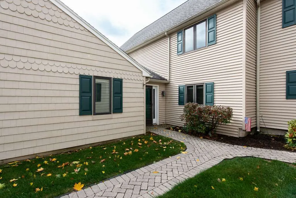 37 Hampton Towne Estate Hampton NH 03842