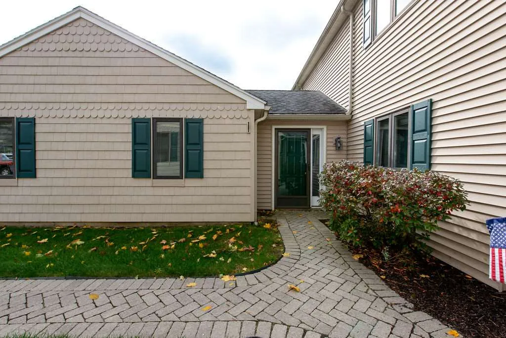 37 Hampton Towne Estate Hampton NH 03842