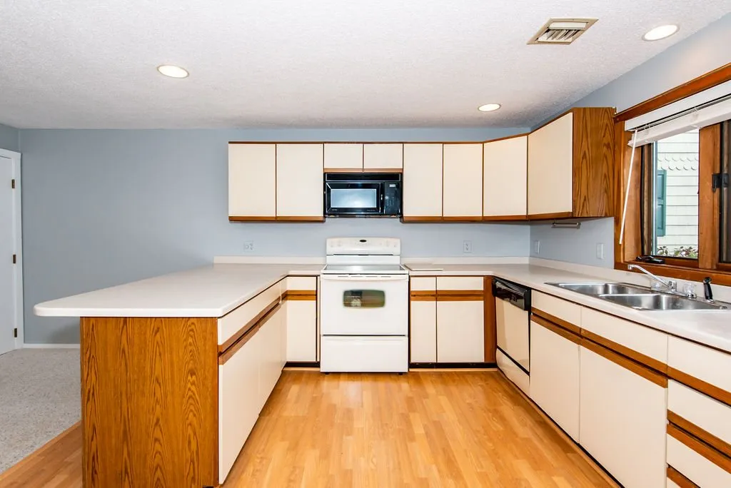 37 Hampton Towne Estate Hampton NH 03842