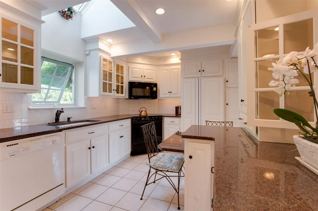 25 Chauncey Creek Road Kittery ME 03905