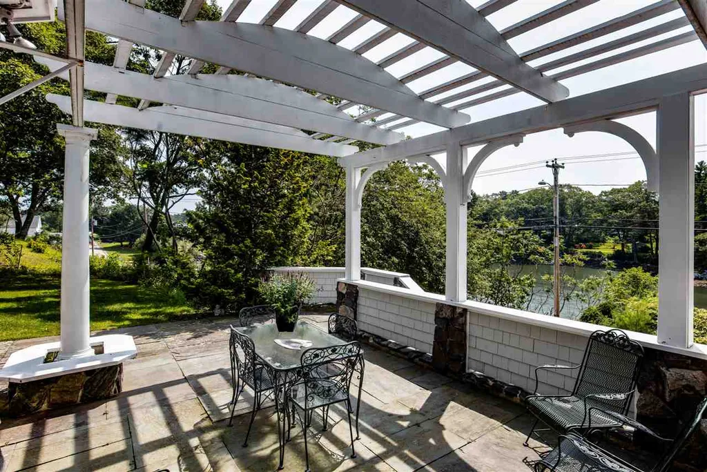 25 Chauncey Creek Road Kittery ME 03905