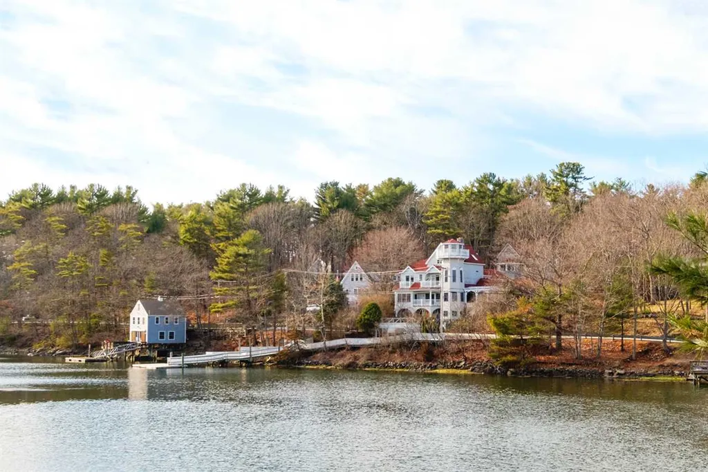 25 Chauncey Creek Road Kittery ME 03905
