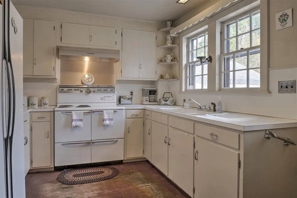 48 Edgewood Avenue Keene NH 03431