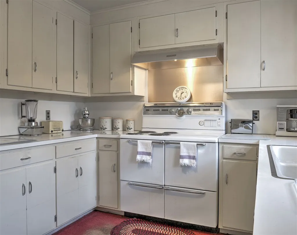 48 Edgewood Avenue Keene NH 03431