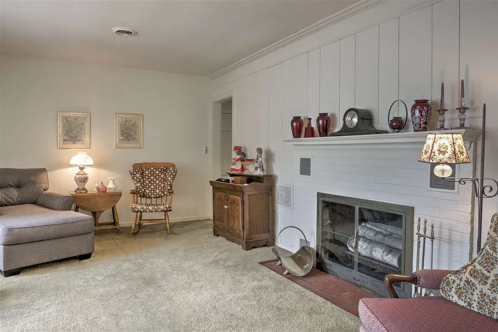 48 Edgewood Avenue Keene NH 03431