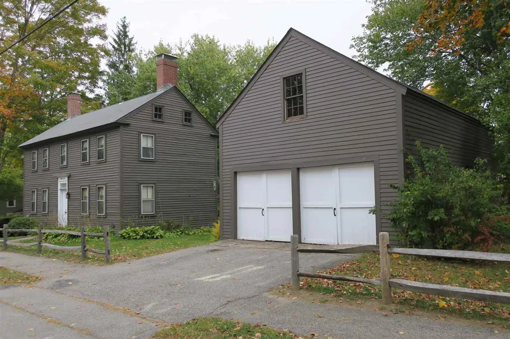 34 Auburn Street Exeter NH 03833
