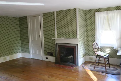 34 Auburn Street Exeter NH 03833