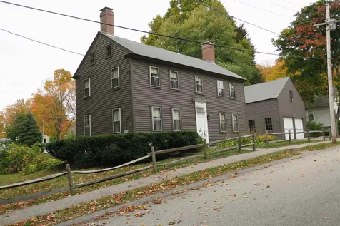 34 Auburn Street Exeter NH 03833