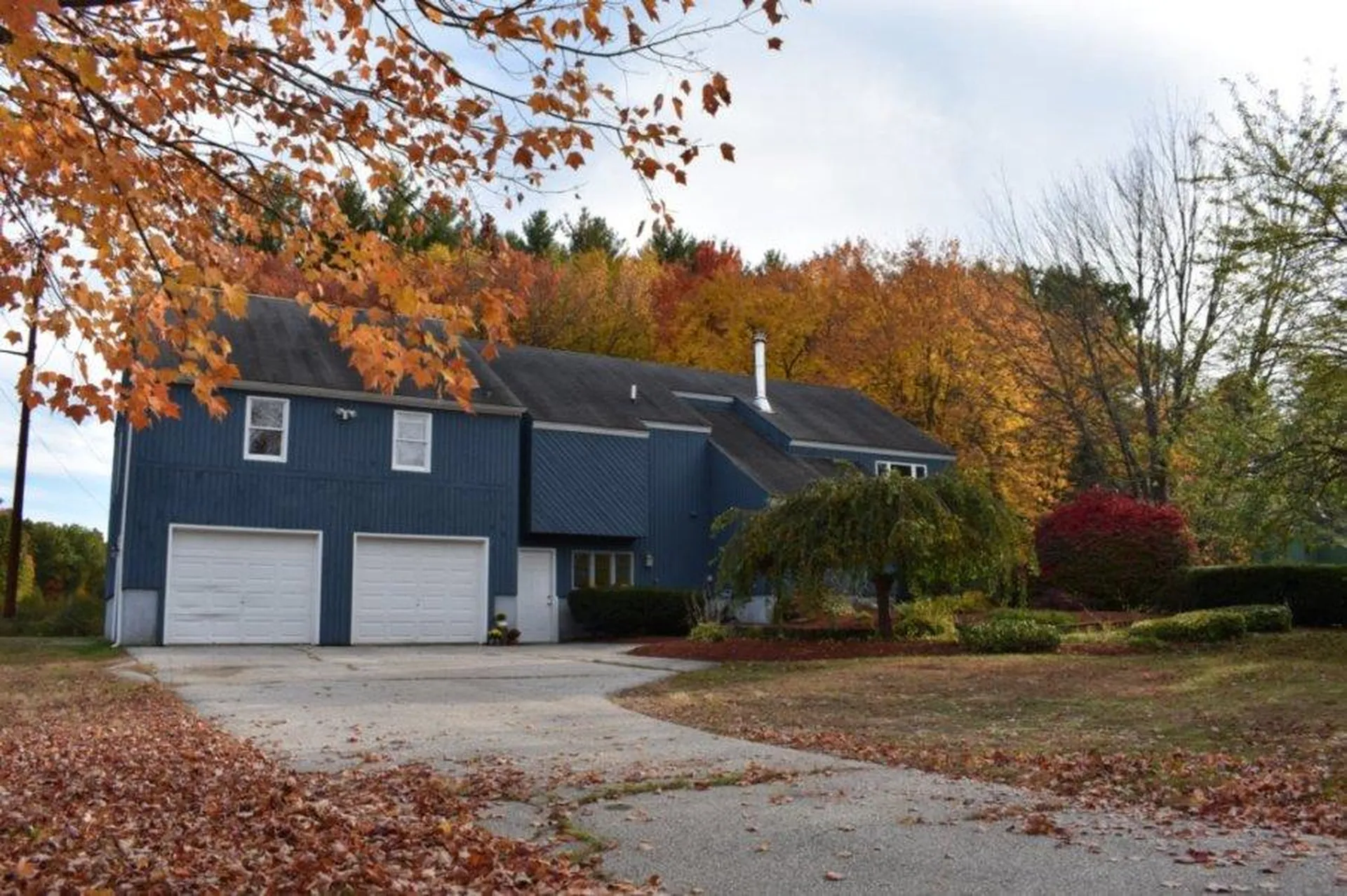 11 Forest Road Hudson NH 03051