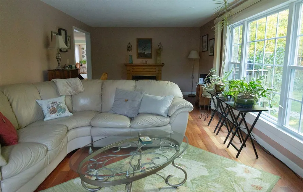 5 Holbrook Drive Nashua NH 03062