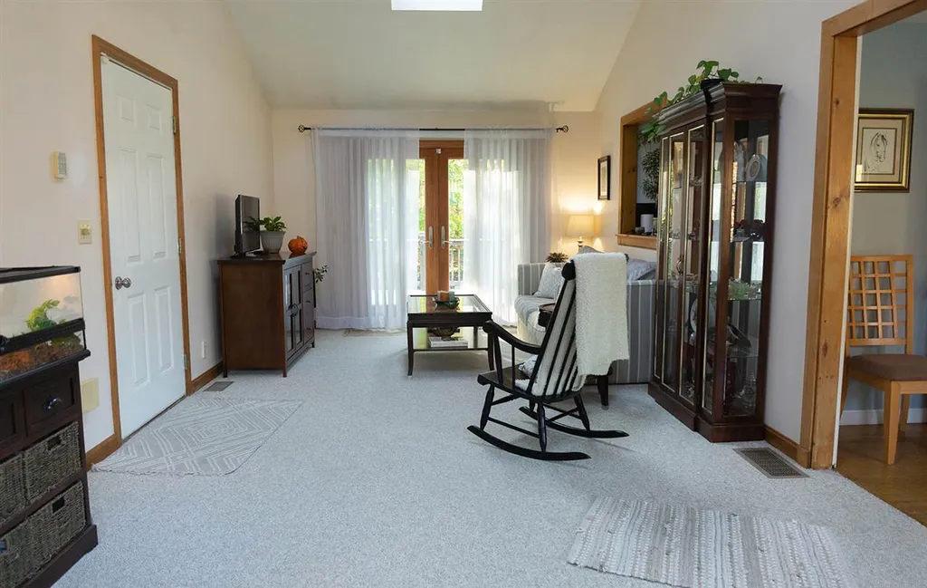 5 Holbrook Drive Nashua NH 03062