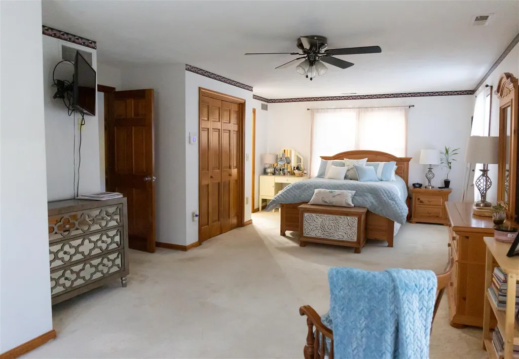5 Holbrook Drive Nashua NH 03062