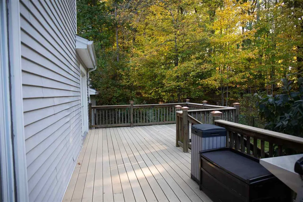 5 Holbrook Drive Nashua NH 03062