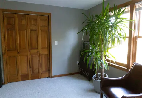5 Holbrook Drive Nashua NH 03062