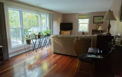 5 Holbrook Drive Nashua NH 03062