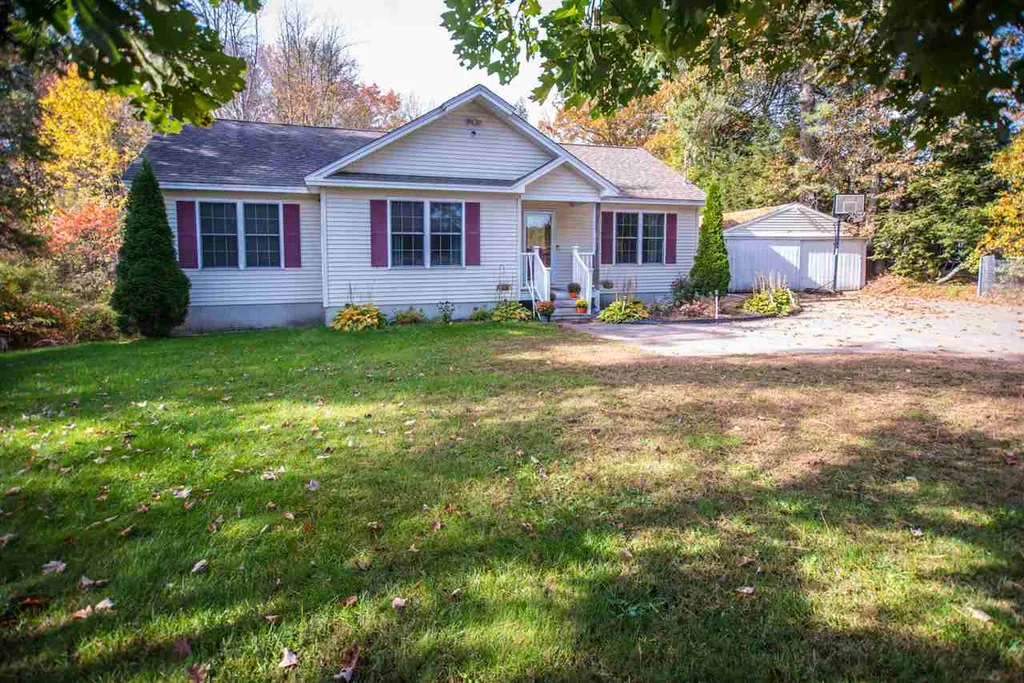 81 Fremont Road Raymond NH 03077
