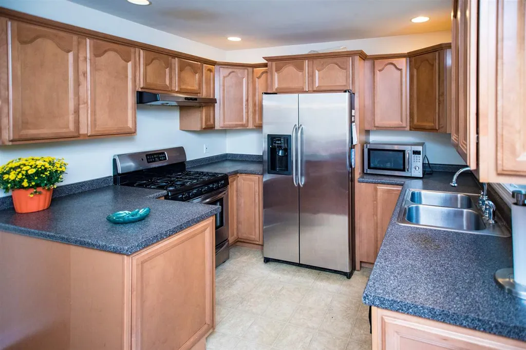 81 Fremont Road Raymond NH 03077