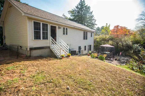81 Fremont Road Raymond NH 03077