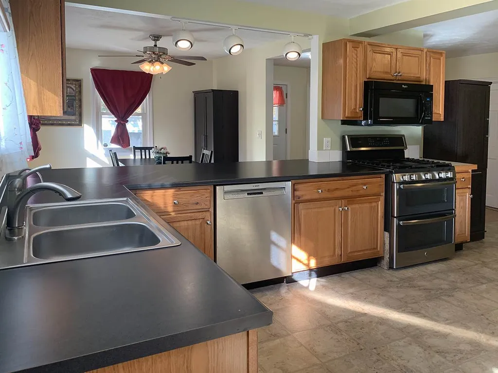83 Amherst Road Merrimack NH 03054