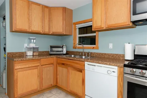 130 Estate Drive Barrington NH 03825